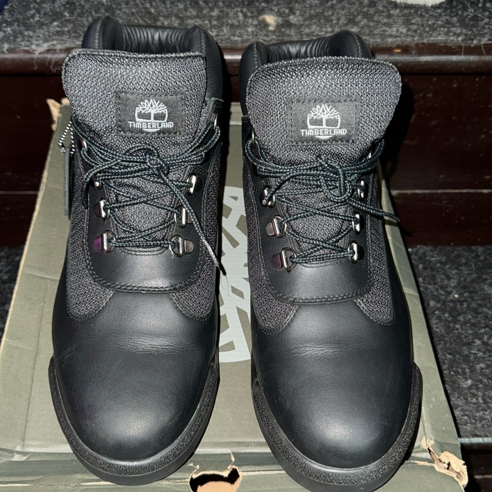 Men’s Timberland Field boot size 9.5